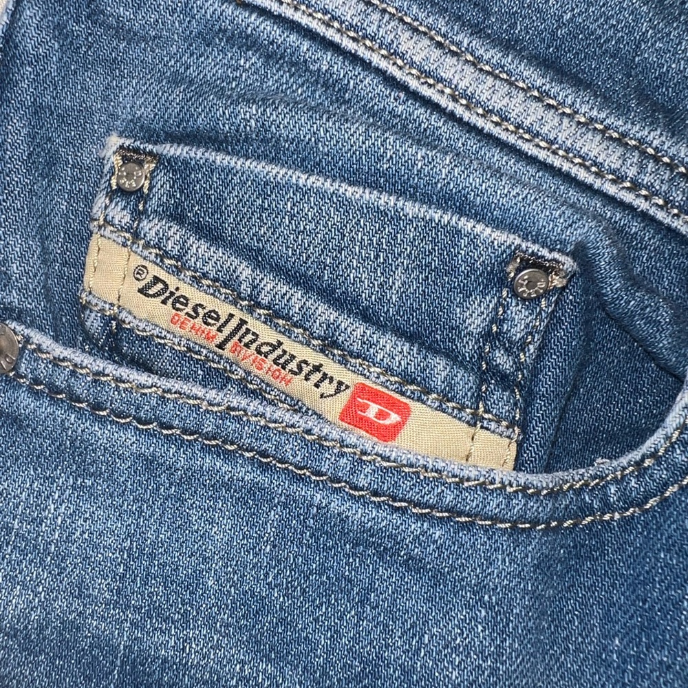 Men’s Diesel Jeans - Picture 6 of 6